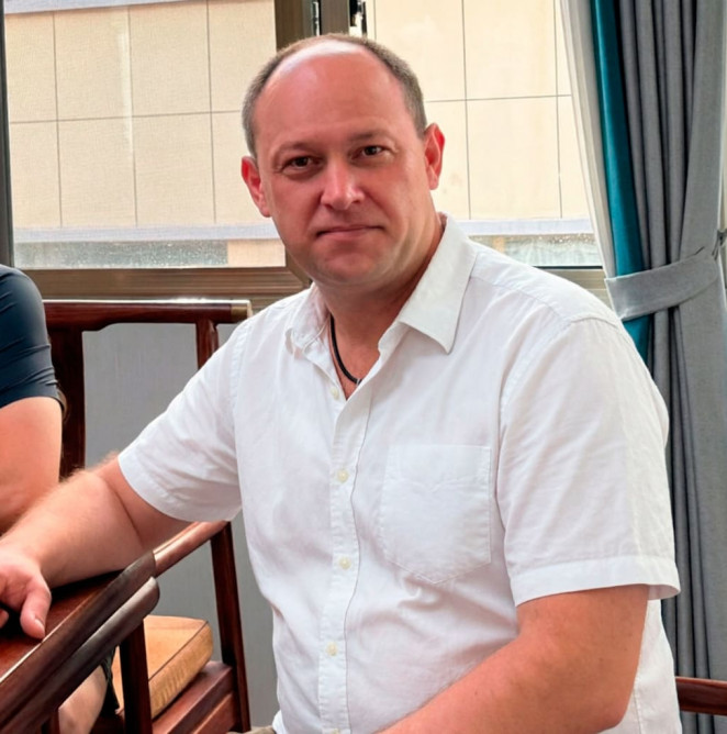 Антон Смирнов